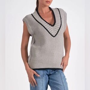 Elan Sleeveless Chunky Knit Sweater Top